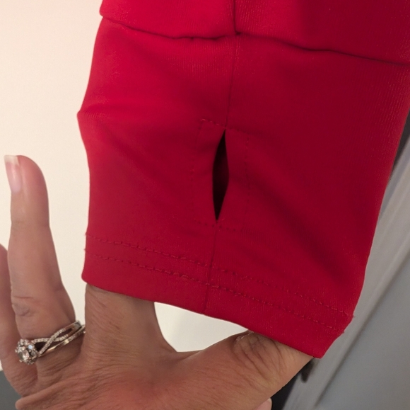 Coolrun Women's Red Zippered Jacket Size Small - Picture 3 of 9